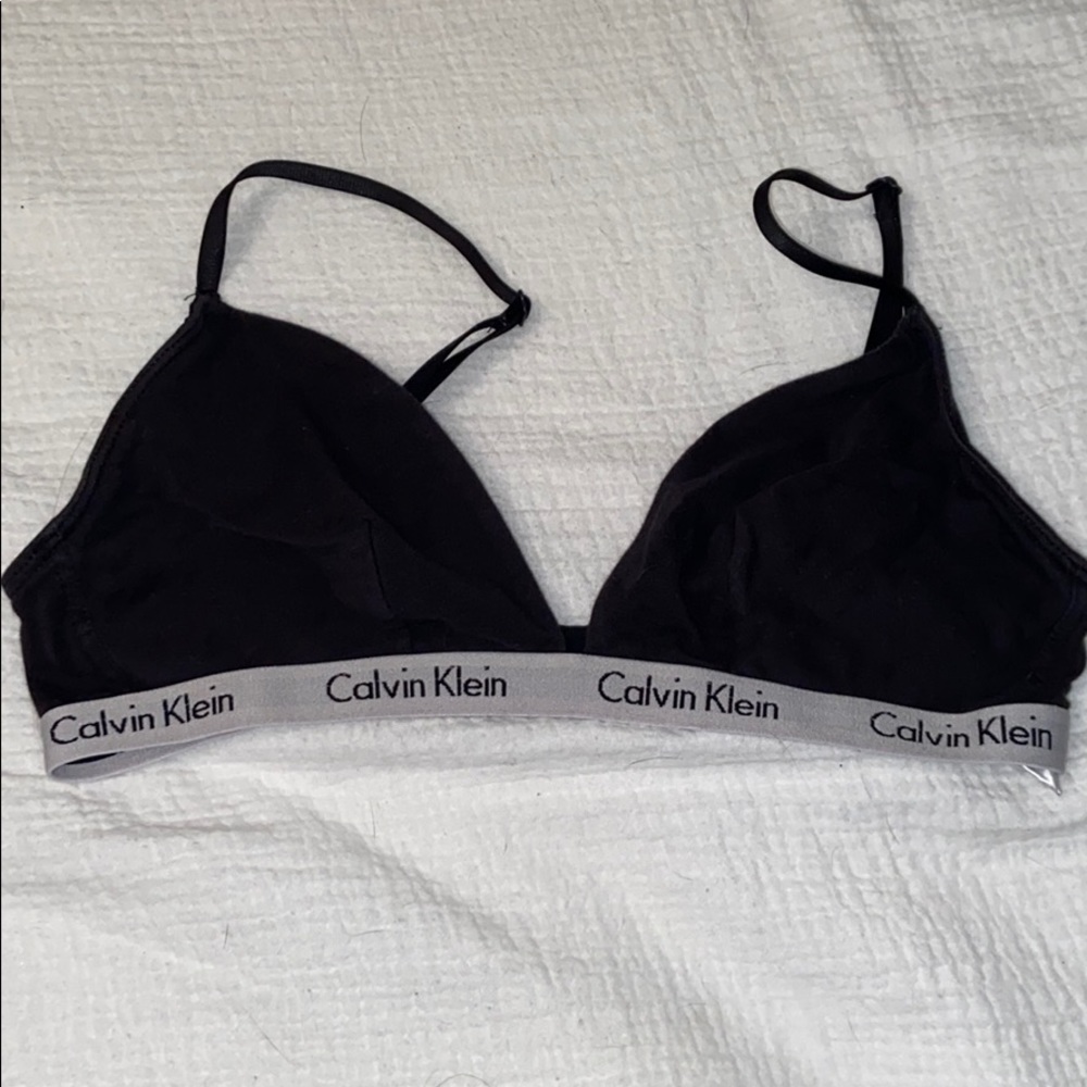 Calvin Klein sports bra size medium